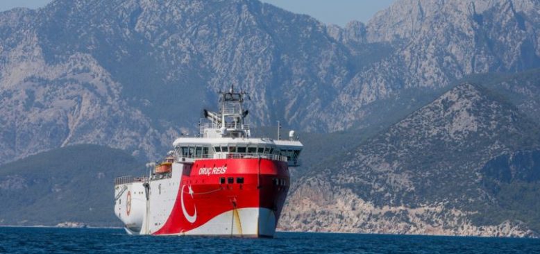 “Türkiye Doğu Akdeniz'de Politik Hata Yapıyor”