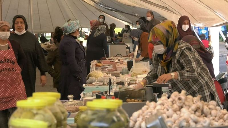 Gaziantep’te Evden Pazara Kadın Emeği