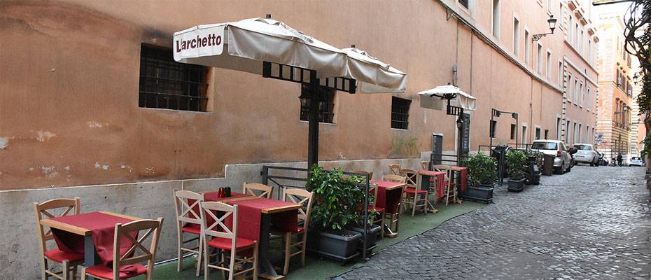 İtalya’da restoran sahipleri kısıtlayıcı tedbirlere tepkili