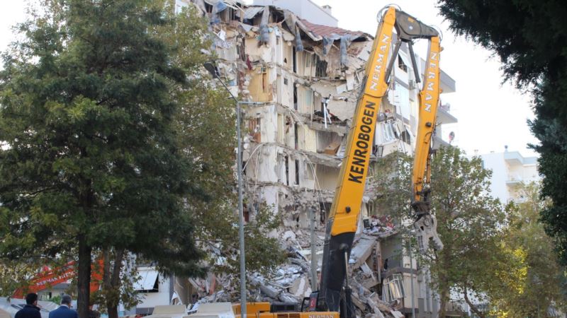 İzmir Depreminde 11 Kişiye Gözaltı Kararı