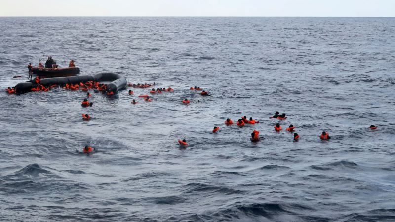 Libya Açıklarında Batan Teknede En Az 74 Göçmen Hayatını Kaybetti