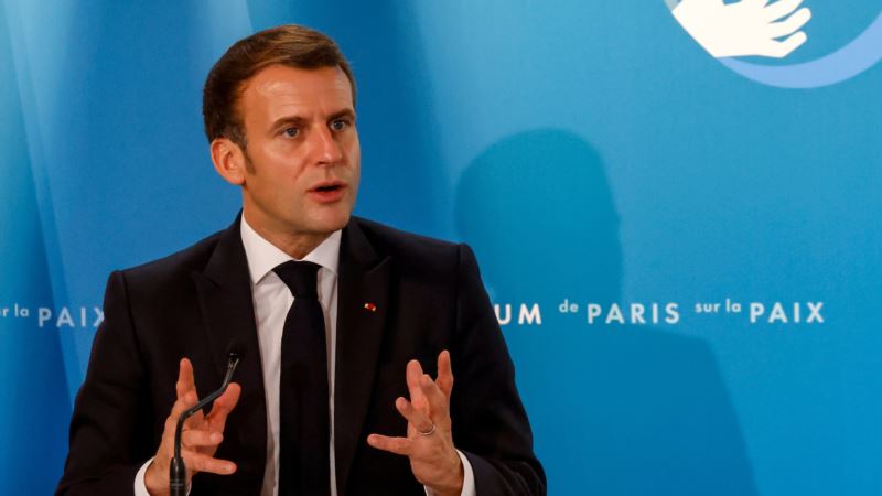 Macron’dan İmamlara Laiklik Şartı Talimatı