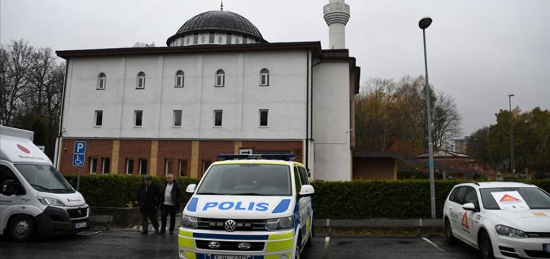 İsveç'te camiye içinde şüpheli beyaz toz bulunan mektup gönderildi