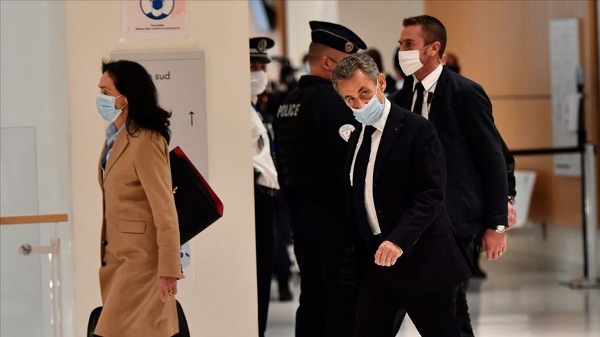 Sarkozy rüşvet suçlamasıyla hakim karşısında