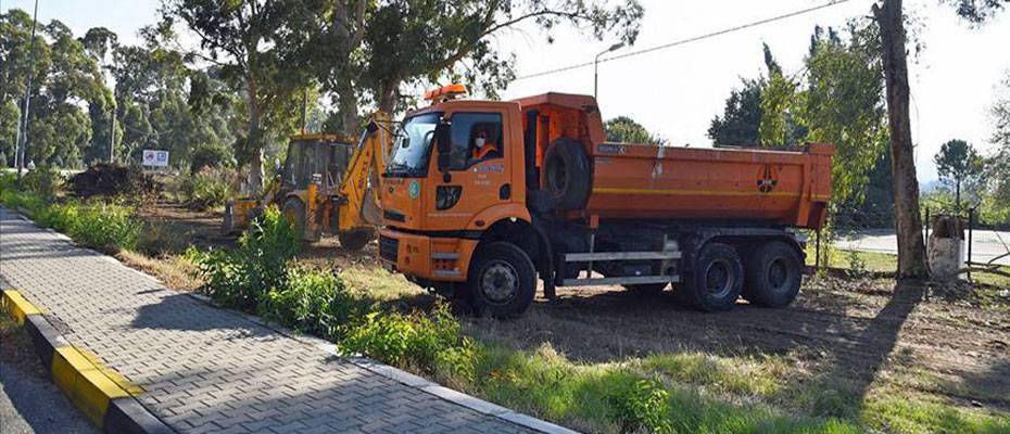 Turizm merkezlerindeki yol güzergahlarından 45 ton çöp toplandı