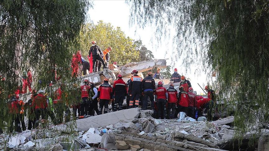 Türkiye İzmir için tek yürek