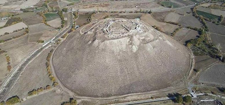Urartuların 2 bin 900 yıllık kalesi turizme kazandırılıyor