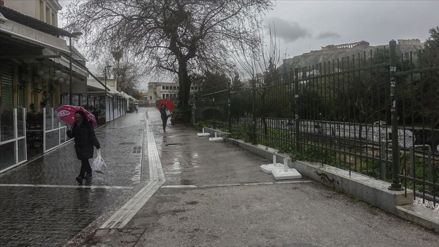 Yunanistan ikinci kez karantinaya gidiyor