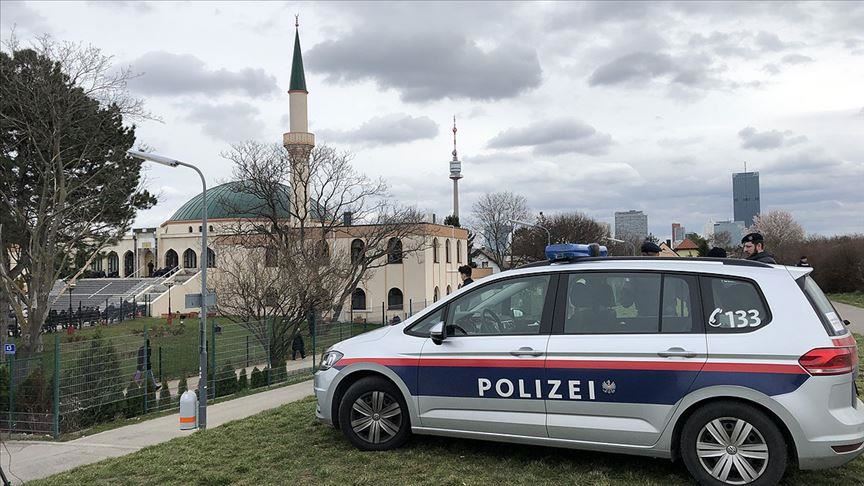 Avusturya’da teröristin gittiği camiye kapatma kararı