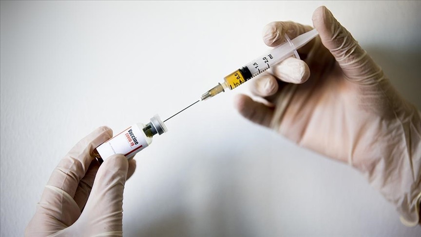 İngiltere’de, Kovid-19 aşısının kullanımında ‘öncelikli olacakların’ listesi açıklandı