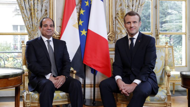 El Sisi’den Paris’e Kritik Ziyaret