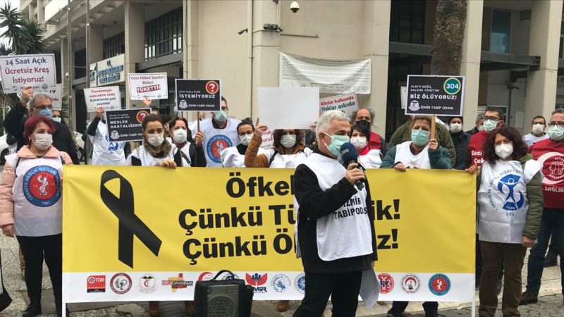 Sağlık Çalışanlarından Eylem: “Öfkeliyiz Çünkü Ölüyoruz” 