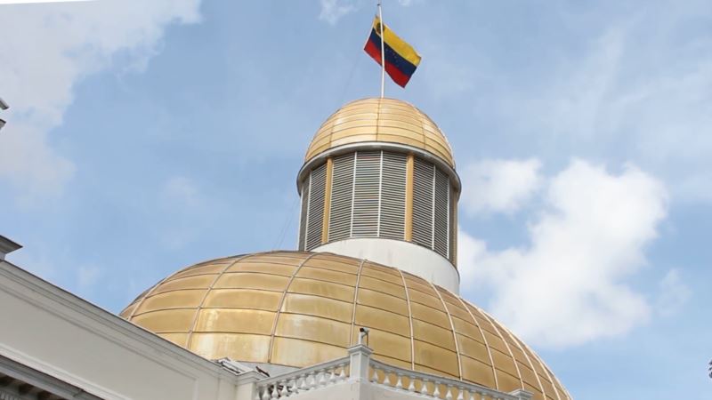Venezuela’da Yeni Kriz: “Seçim mi Halkoylaması mı?”
