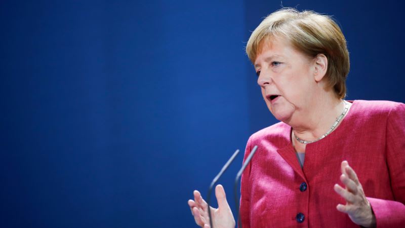 Merkel, Trump’ın Twitter hesabının askıya alınmasını “problemli” buluyor