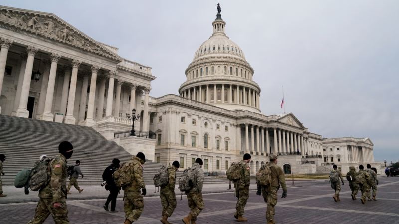 “Amerikalı Seçmenlere Göre Demokrasi Tehlikede”