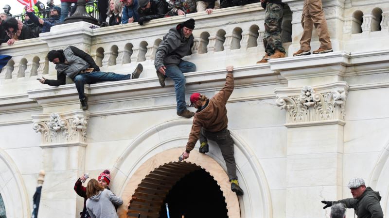 Göstericilere ‘Yönetime Karşı İsyan’ Suçlamaları Yapılabilir