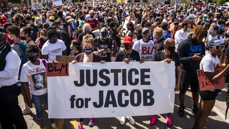 Siyah Jacob Blake’in Vurulmasında Beyaz Polis Memuru Aklandı 