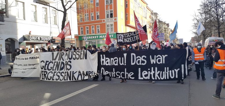 Irkçı Hanau Katliamı Berlin’de Yürüyüşle Anıldı