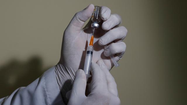 Rusya, 3'üncü COVID-19 aşısını tescilledi