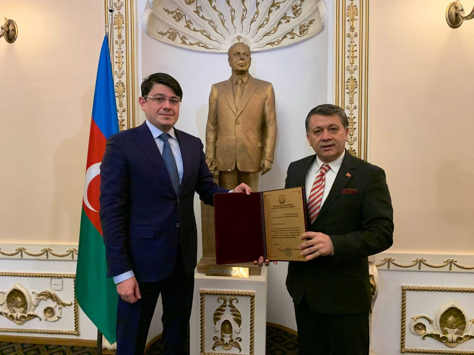 Azerbaycan’dan Mehmet Ali Dim’e büyük onur