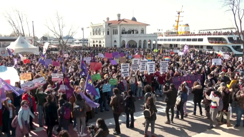 İstanbul Sözleşmesi Kararı Protesto Edildi 