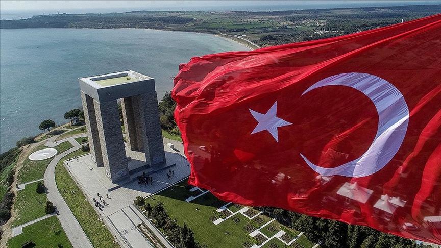 Çanakkale Şehitliği'nde 18 Mart'ta 81 Türk bayrağı göndere çekilecek