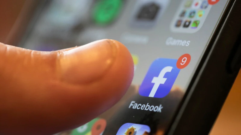 "Aşırıcı Gruplar Facebook'ta Hala Aktif"