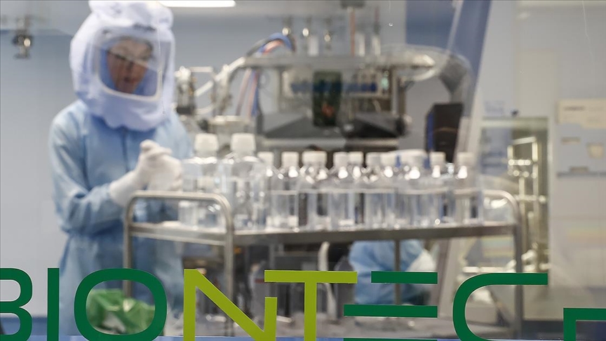BioNTech'in aşı üretim tesisinin kapıları gazetecilere açıldı