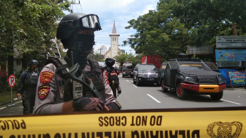 Endonezya’da Kiliseye İntihar Saldırısı