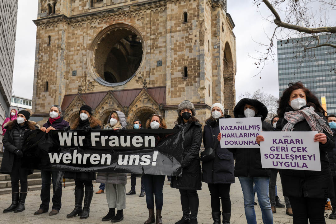 Berlin’de İstanbul Sözleşmesi protestosu