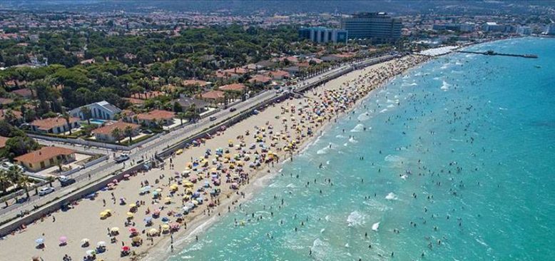 Almanlar tatillerini turizm merkezi Antalya'da geçirmek istiyor