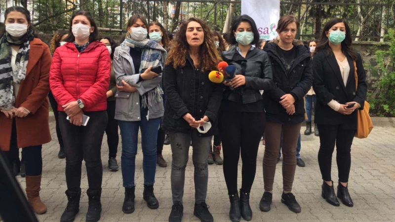 Diyarbakır’da Kadın Aktivistlere Operasyon: 22 Gözaltı