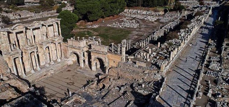 Ege'nin görkemli antik kentleri: Efes, Laodikya ve Afrodisyas