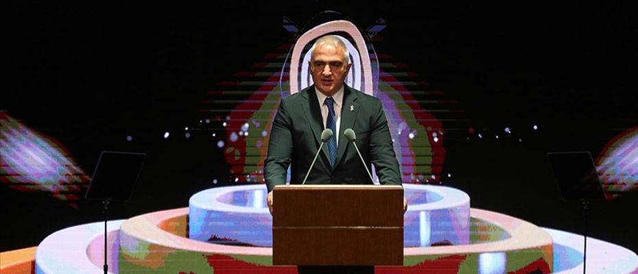 Ersoy: Türkiye’nin ilk uluslararası edebiyat ve yayıncılık tanıtım portalı açılacak