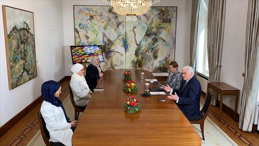 Cumhurbaşkanı Steinmeier, Bonn’da Müslüman kadınlarla buluştu
