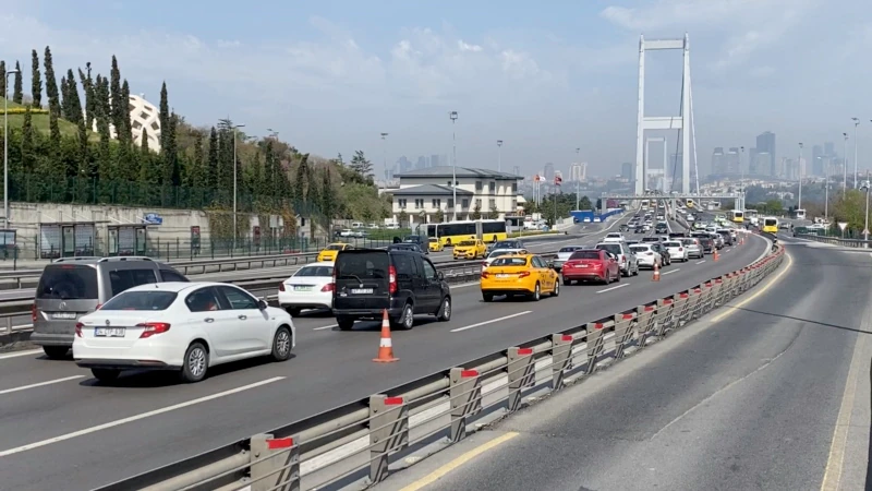 Tam Kapanmanın İlk Gününde İstanbul Trafiğinde Yoğunluk