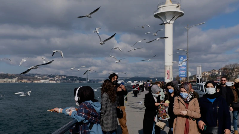 Türkiye Salgınla Mücadelede Üçüncü Kez “Kısmen Kapanıyor”