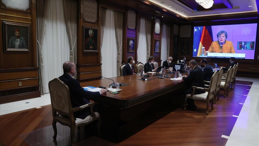 Erdoğan, Merkel ile video konferans görüşmesi yaptı