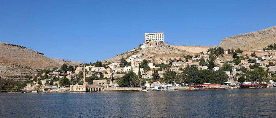 Sakin şehir Halfeti’nin taş konakları turizme kazandırılıyor