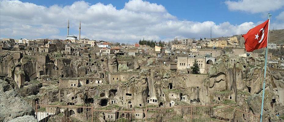 Açık hava müzesini andıran Manastır Vadisi ziyaretçilerini tarihte yolculuğa çıkarıyor