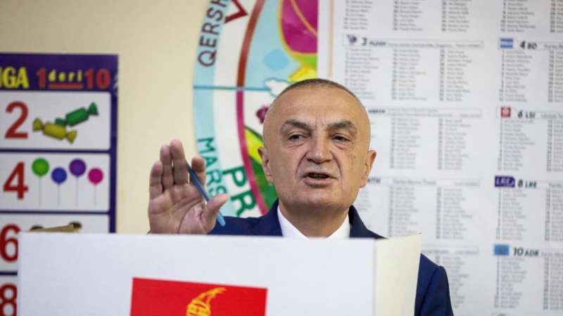 Arnavutluk Parlamentosu Cumhurbaşkanı Görevden Alınsın Dedi