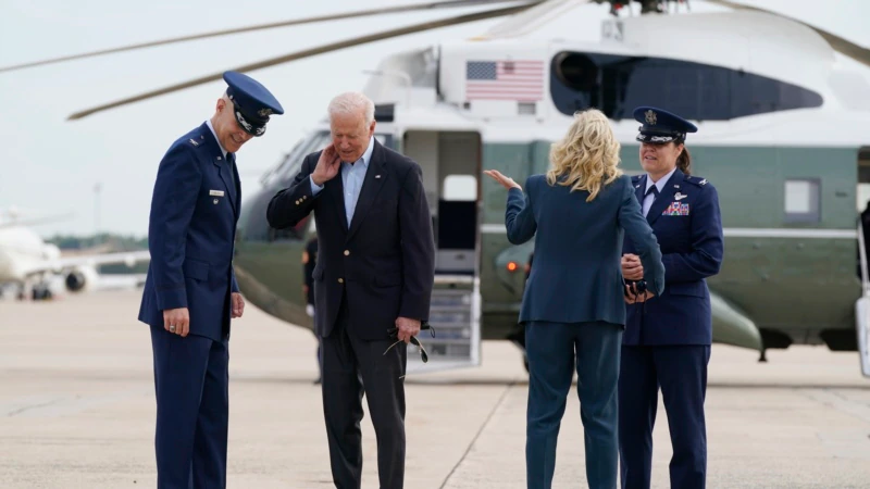 Biden'la Avrupa'ya Giden Gazetecilere Ağustos Böceği Engeli