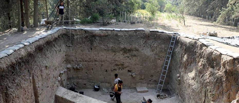 Aççana Höyük’te 4 bin yıl öncesine ait kalıntılar gün yüzüne çıkarılıyor