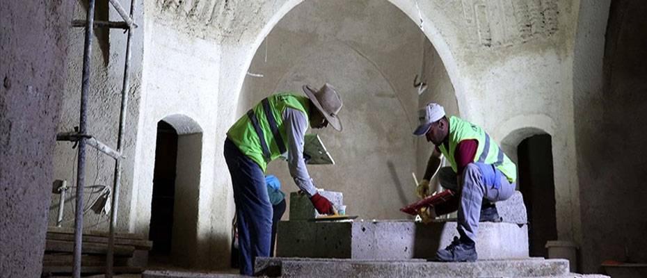 Diyarbakır’daki 454 yıllık Behrampaşa Hamamı’nın terör saldırılarının izleri siliniyor