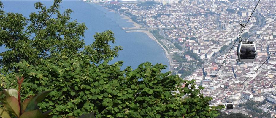 Doğasıyla cezbeden Boztepe’de turist hareketliliği yaşanıyor