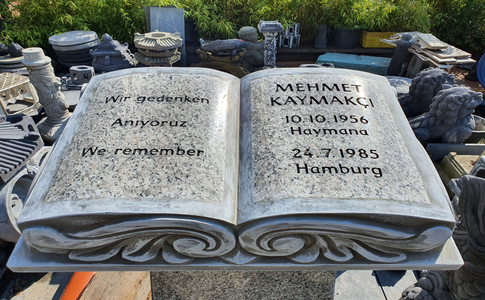 Irkçılık kurbanı Mehmet Kaymakcı anısına anıt heykel