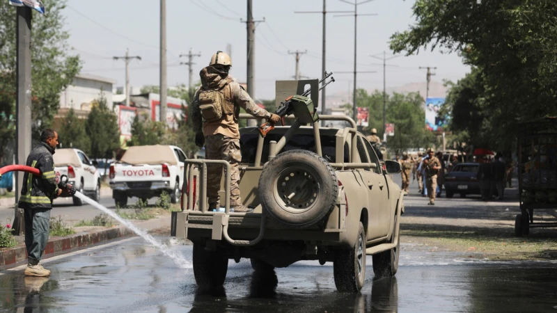 Taleban İlerlerken Afgan Güçleri Tacikistan’a Kaçıyor 