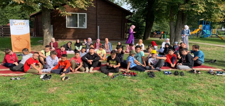 YTB kardeş topluluklardan minik ve gençleri Belarus’da yaz kampında buluşturdu