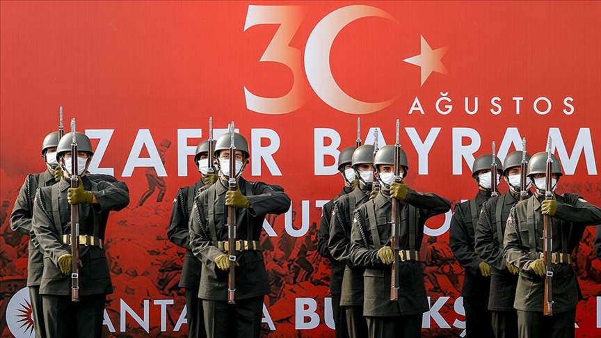 30 Ağustos Zafer Bayramı kutlanıyor