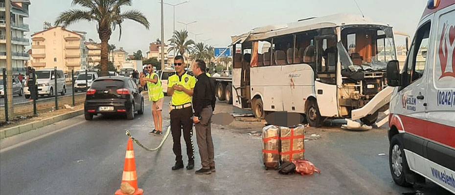 Antalya’da 3 kişi öldü, 16 kişi yaralandı